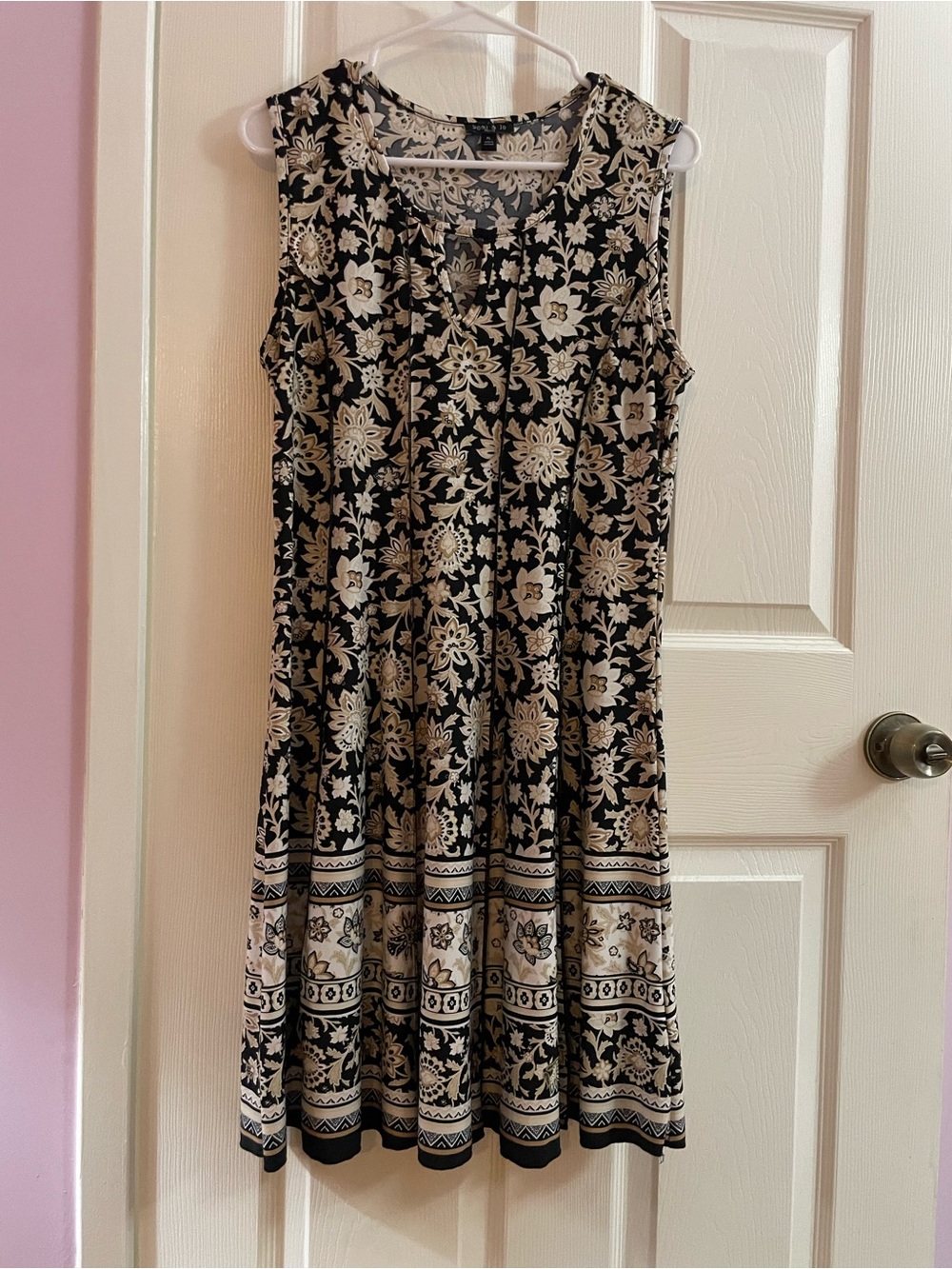 Sami & Jo Black and Cream Floral Midi Dress